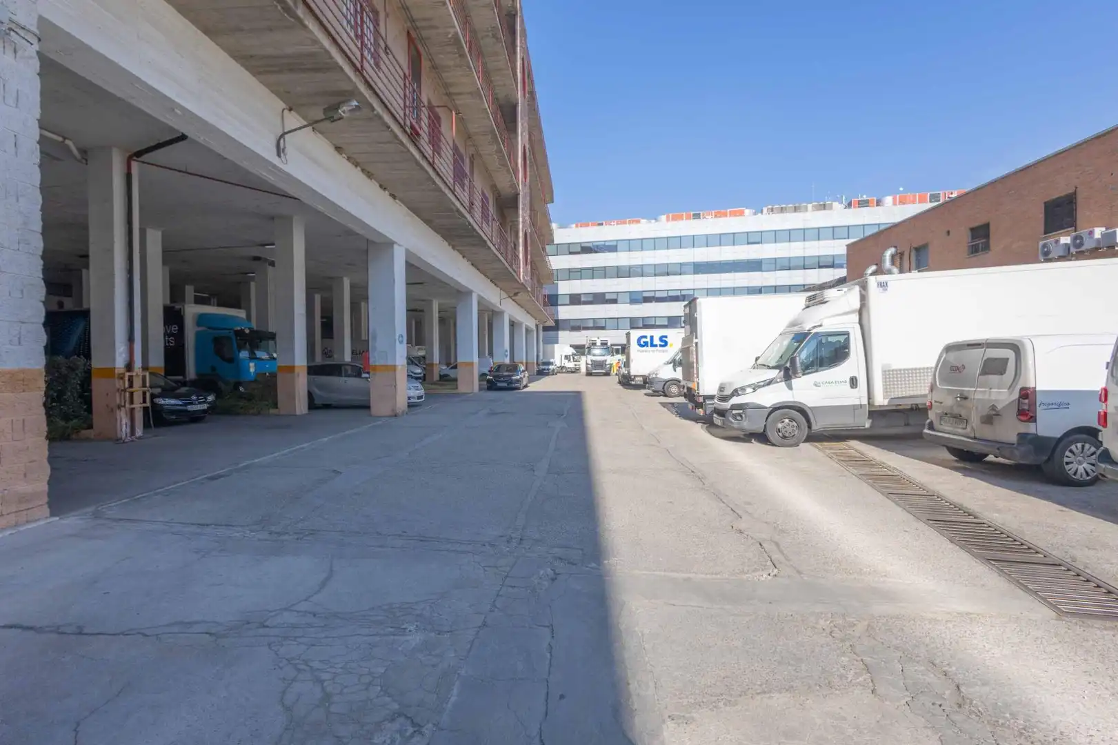 Parking of Commercial properties for rent in Madrid  with Air Conditioner