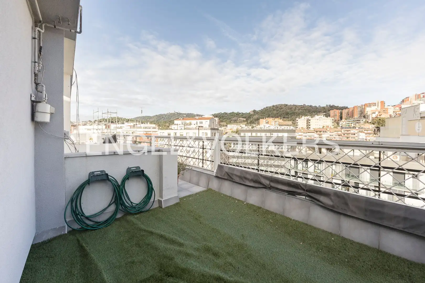 Außenansicht von Dachboden zur Miete in Barcelona mit Klimaanlage, Heizung und Parkett