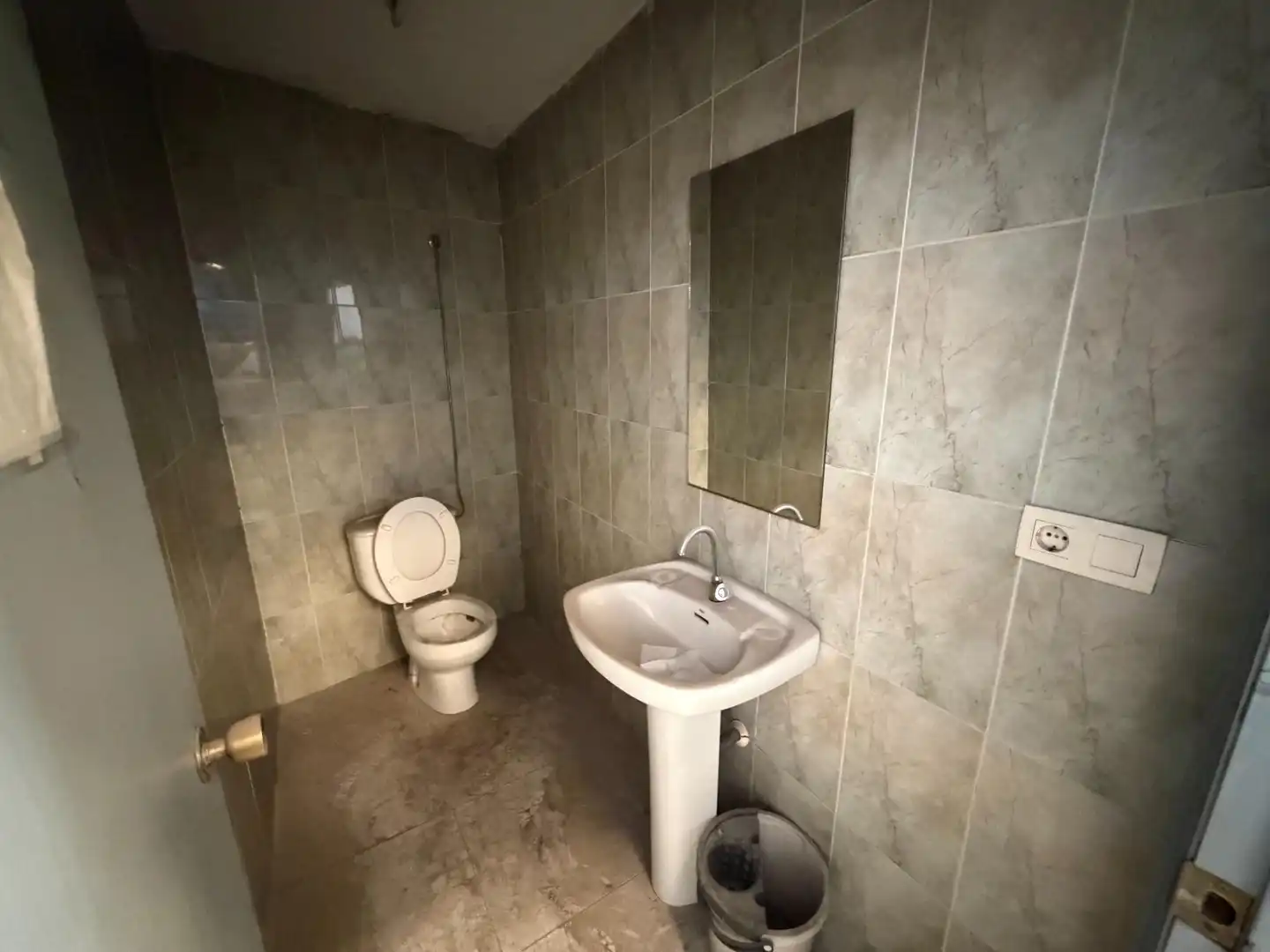 Baño de Nave industrial en venta en Silla