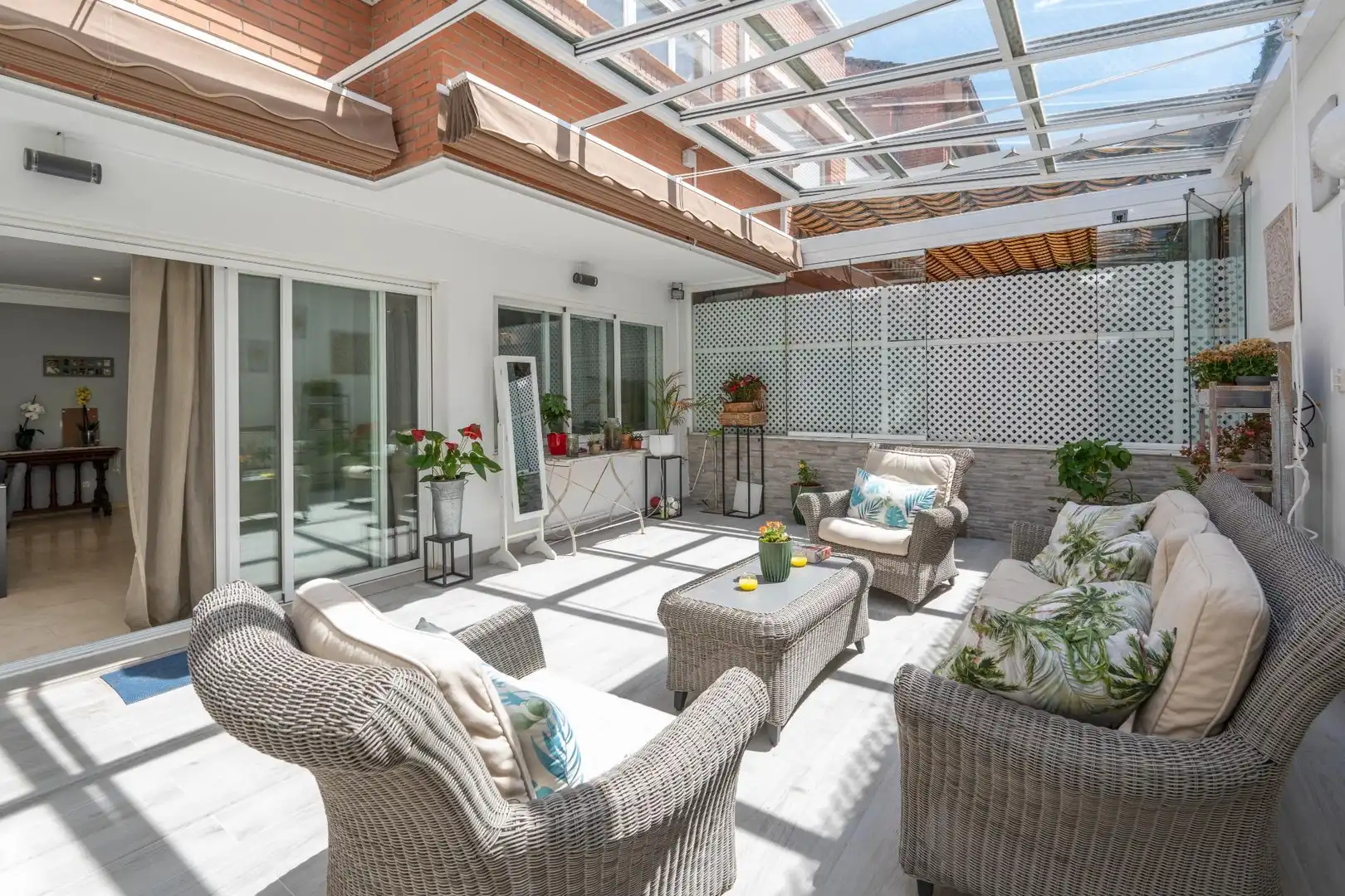 Terrassa de Casa adosada en venda en Madrid amb Aire condicionat, Calefacció i Jardí privat