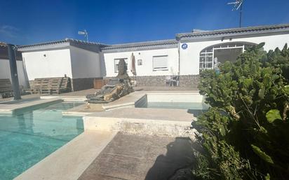 Piscina de Casa o xalet en venda en Chiclana de la Frontera amb Terrassa i Piscina