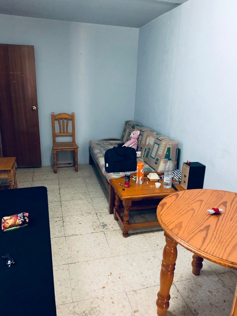 Sala d'estar de Apartament de lloguer en  Granada Capital amb Moblat i Rentadora