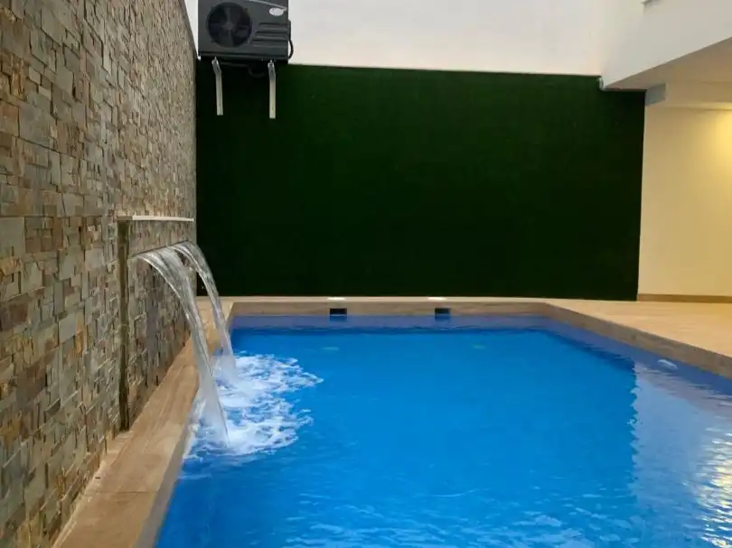 Piscina de Piso en venta en Torrevieja con Aire acondicionado, Terraza y Piscina
