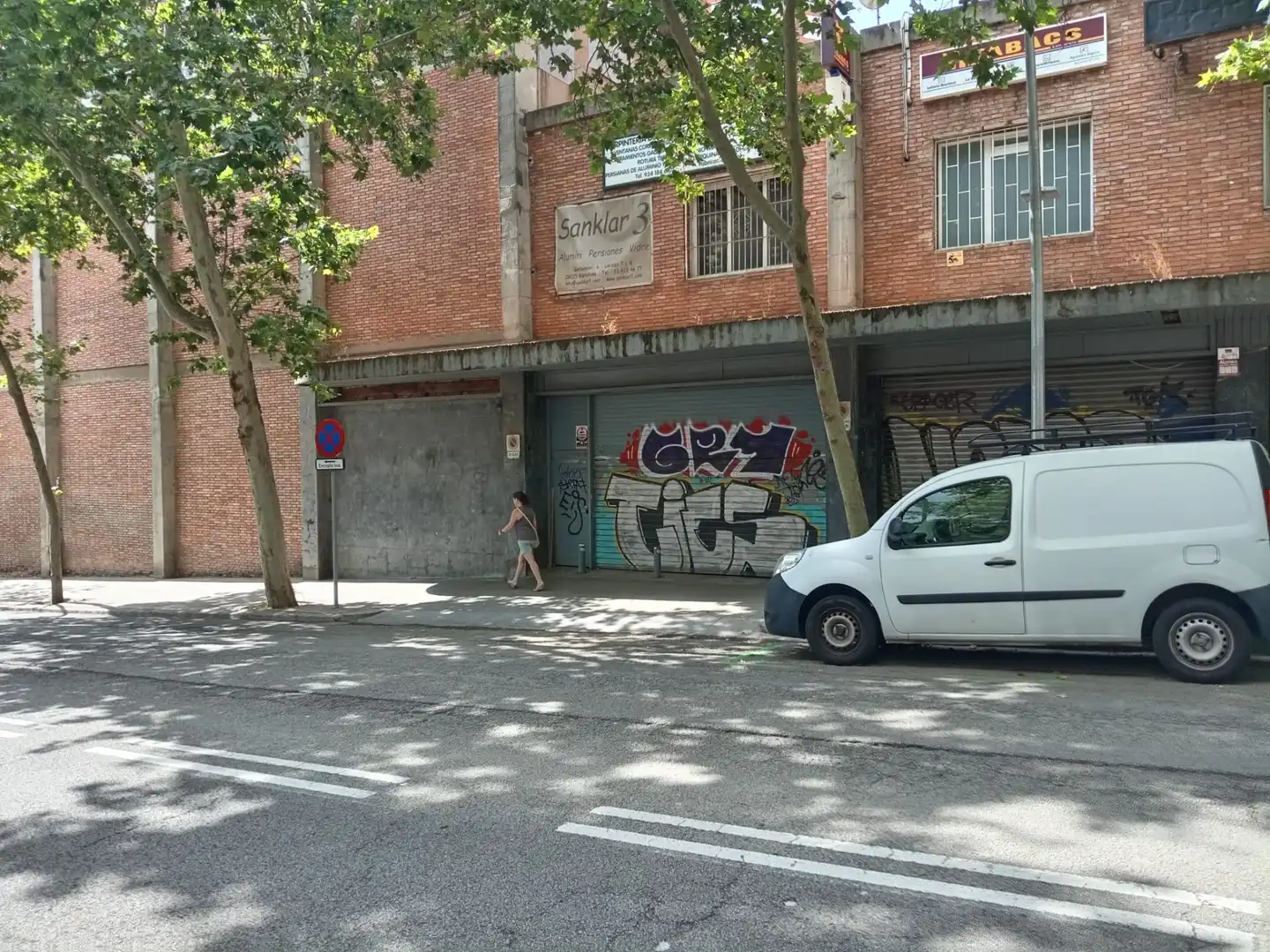 Vista exterior de Nau industrial de lloguer en Barcelona
