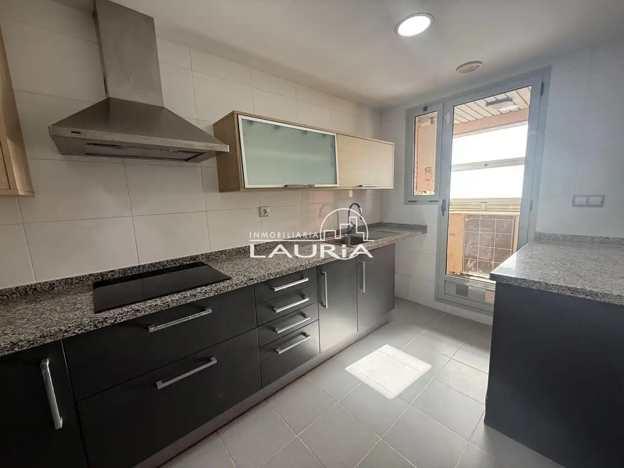 Exterior view of Flat for sale in Burjassot  with Air Conditioner, Heating and Private garden