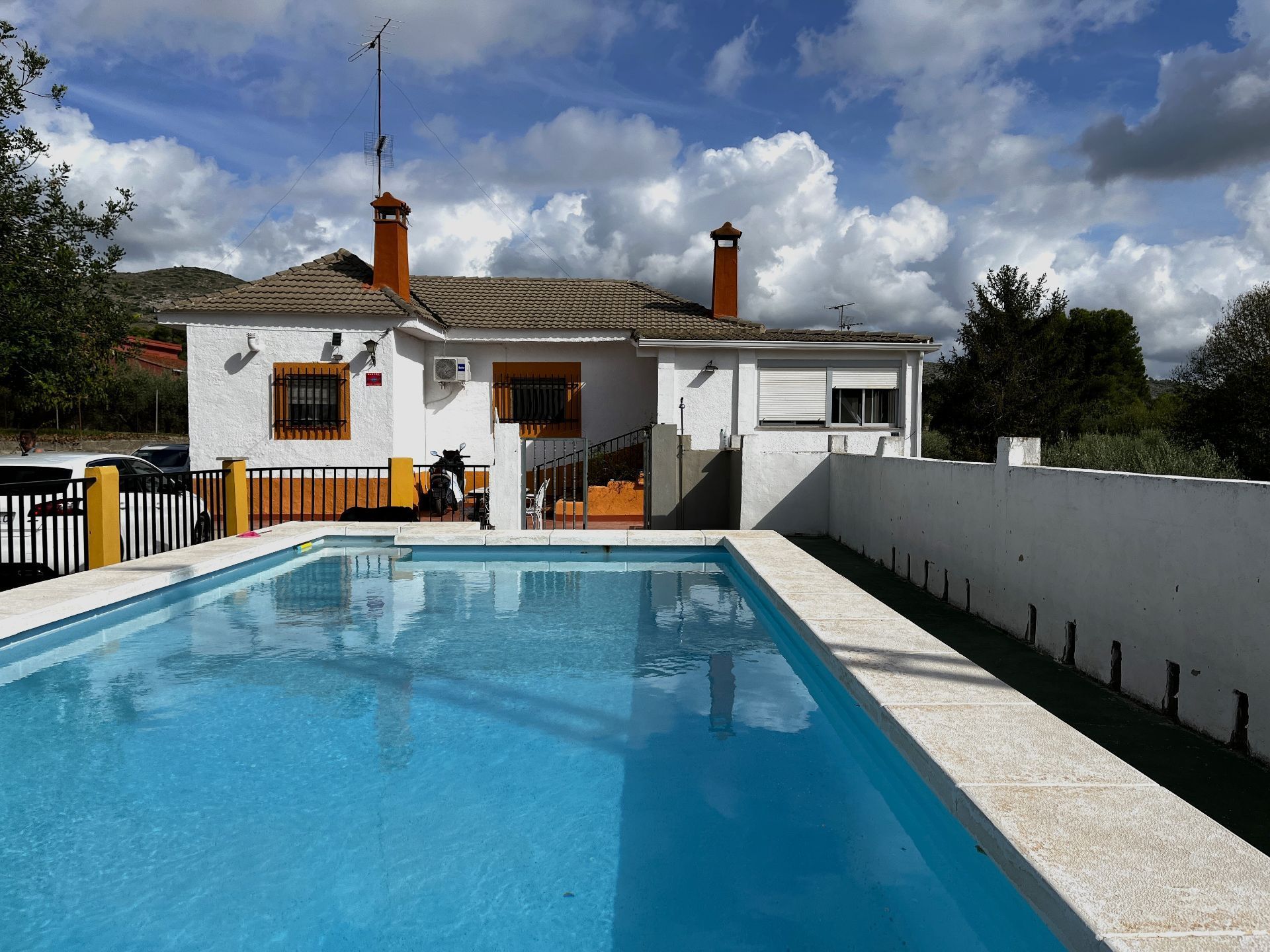 Vista exterior de Casa o chalet en venta en Ontinyent con Aire acondicionado, Calefacción y Jardín privado