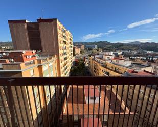 Vista exterior de Àtic en venda en Sant Feliu de Llobregat amb Calefacció, Terrassa i Balcó