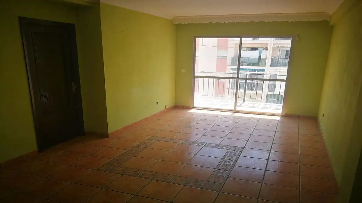 Sala de estar de Piso en venta en Estepona