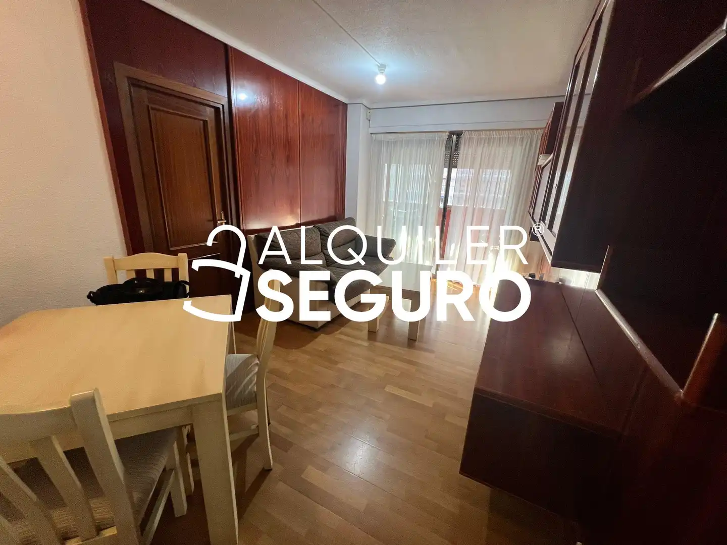 Habitación de Piso de alquiler en Madrid con Aire acondicionado, Calefacción y Piscina