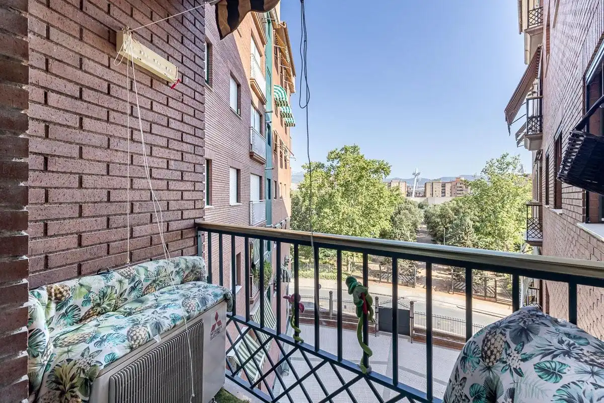 Terrasse von Wohnung zum Verkauf in Granada mit Klimaanlage und Terrasse