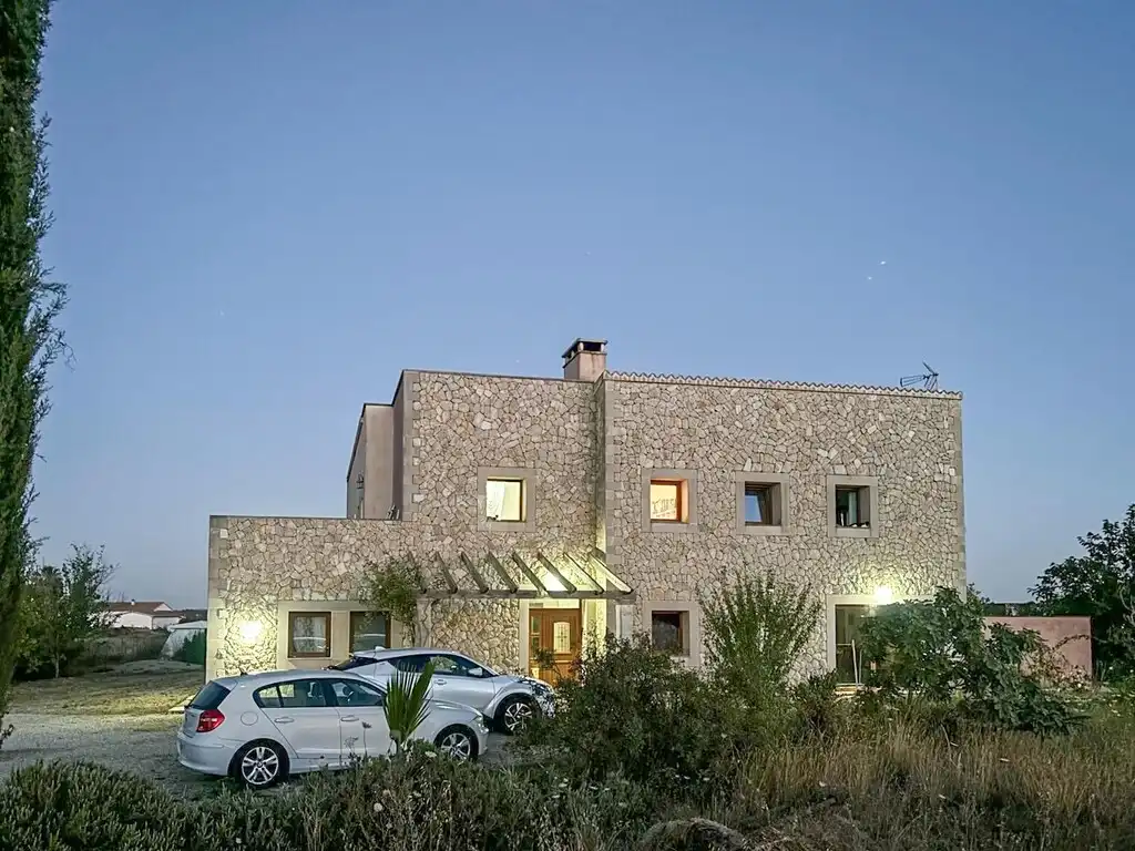 Casa rústica amb piscina en venda a Sencelles