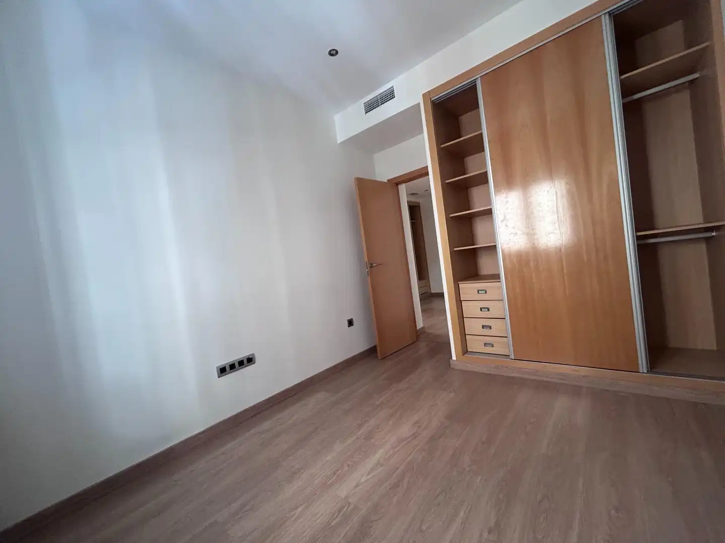 Bedroom of Flat for rent in Madrid  with Air Conditioner and Heating