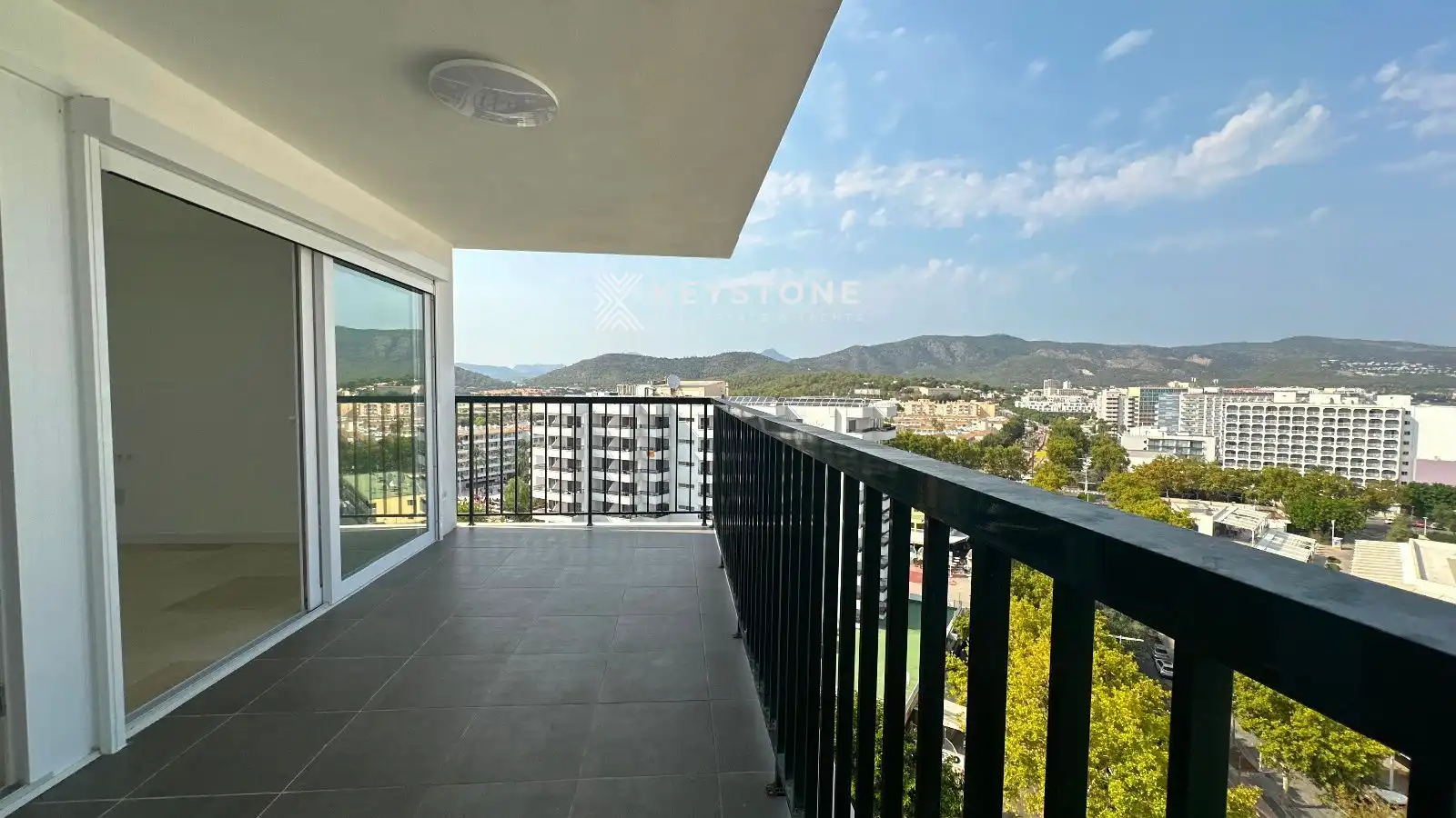 Flat for rent in Avinguda S'Olivera, Magaluf