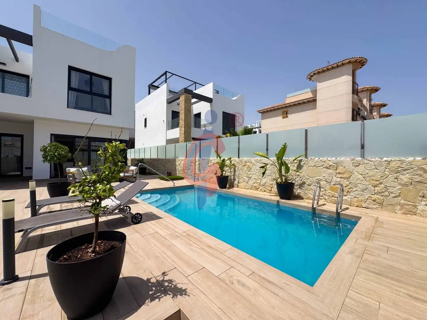 Piscina de Casa o xalet en venda en Orihuela amb Aire condicionat, Terrassa i Piscina
