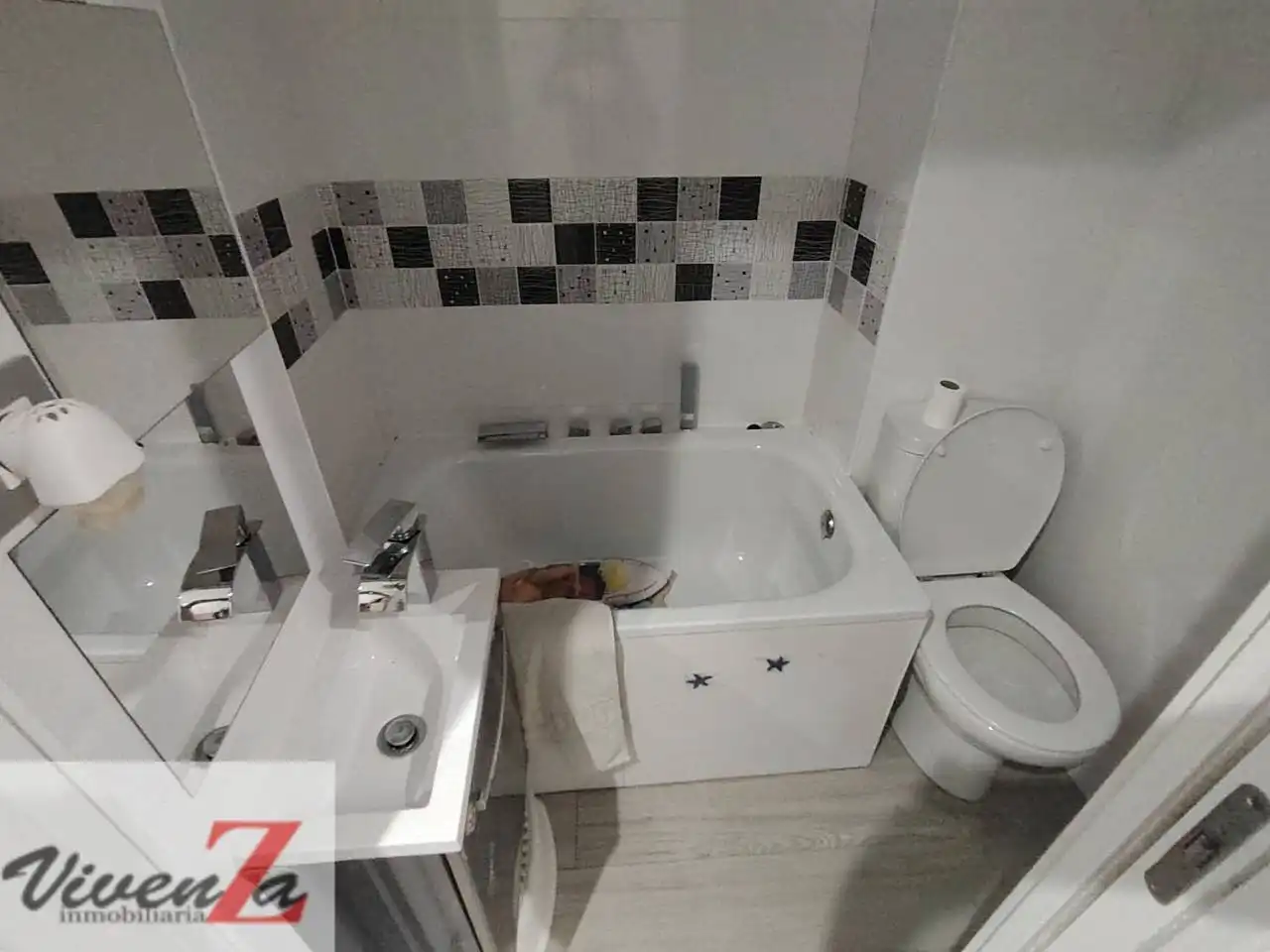 Baño de Piso en venta en Zamora Capital  con Calefacción y Balcón