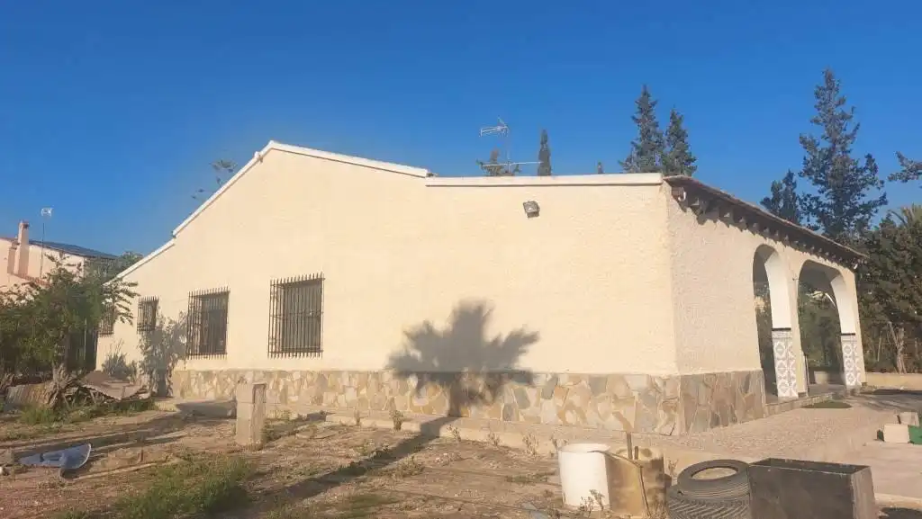 Vista exterior de Casa o xalet en venda en Elche / Elx amb Terrassa i Traster