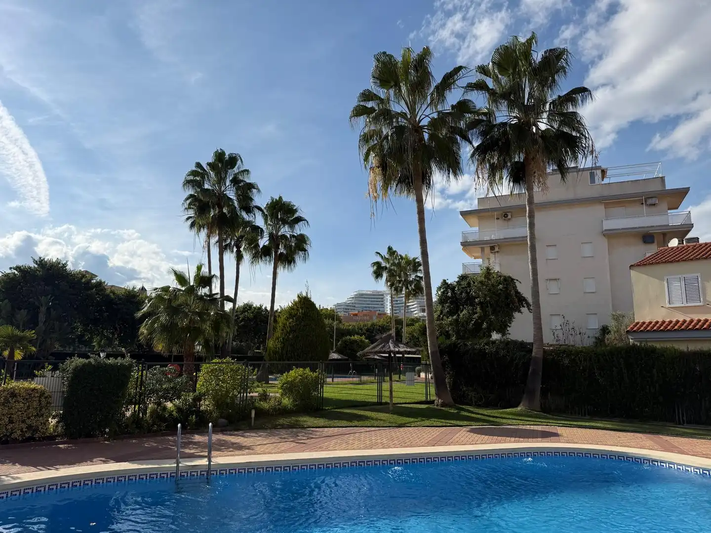 Vista exterior de Casa adosada de lloguer en Canet d'En Berenguer amb Aire condicionat, Calefacció i Jardí privat
