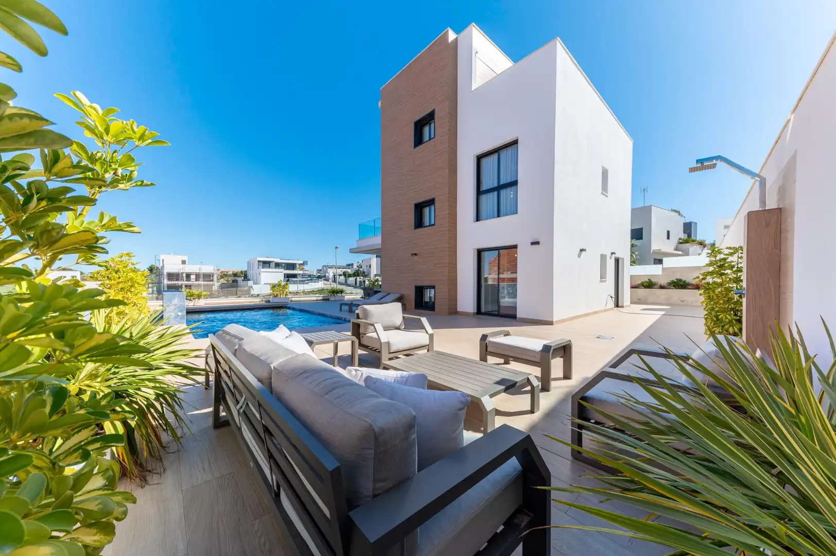 Villa mit Pool zum Verkauf in Orihuela Costa