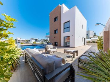 Villa avec piscine à vendre à Orihuela Costa
