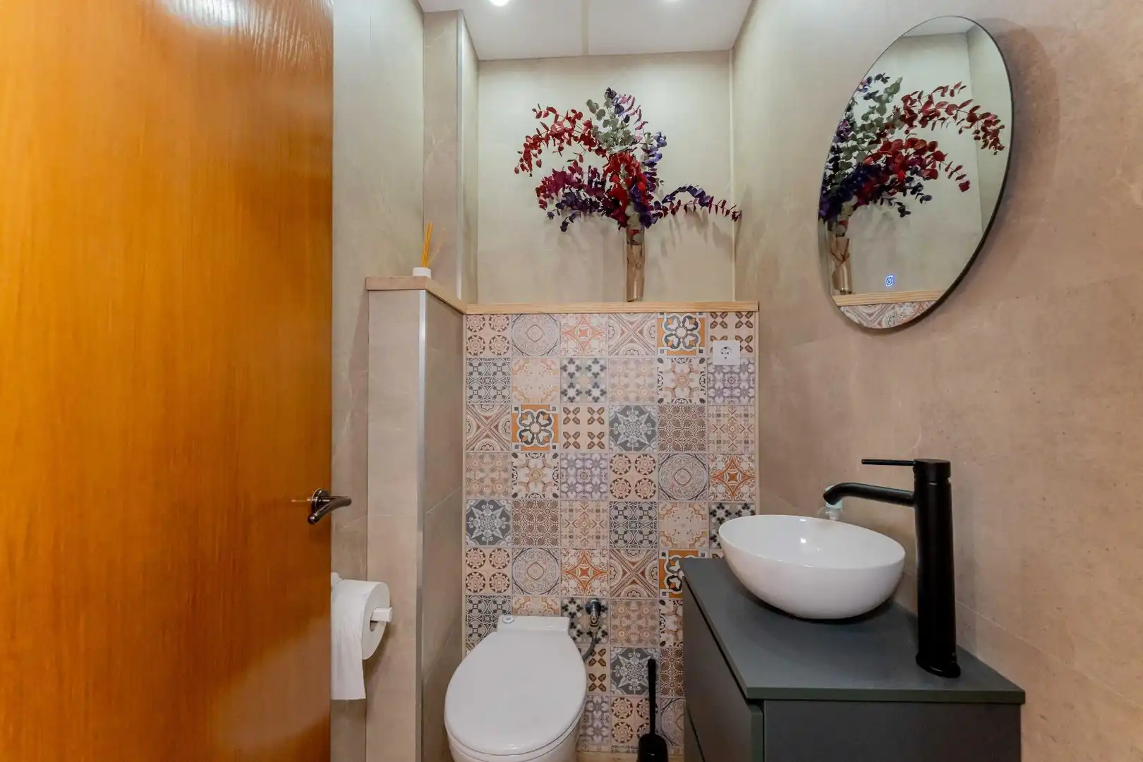 Bathroom of Flat for sale in Castelldefels  with Air Conditioner, Heating and Parquet flooring