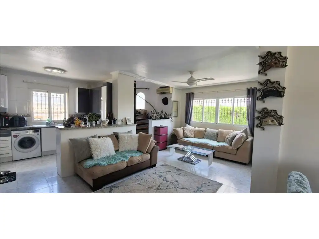 House with pool for sale in Poligono F-2 Filipinas Oeste, imagen 15