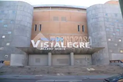 Vista exterior de Estudi en venda en Madrid amb Aire condicionat i Calefacció