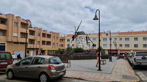 Foto 2 de Piso en venta en Corralejo, La Oliva