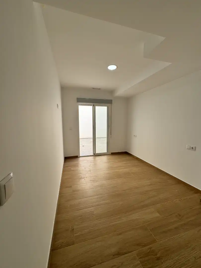 Piso con ascensor en venta en Carrer Concepción Arenal 101, imagen 29