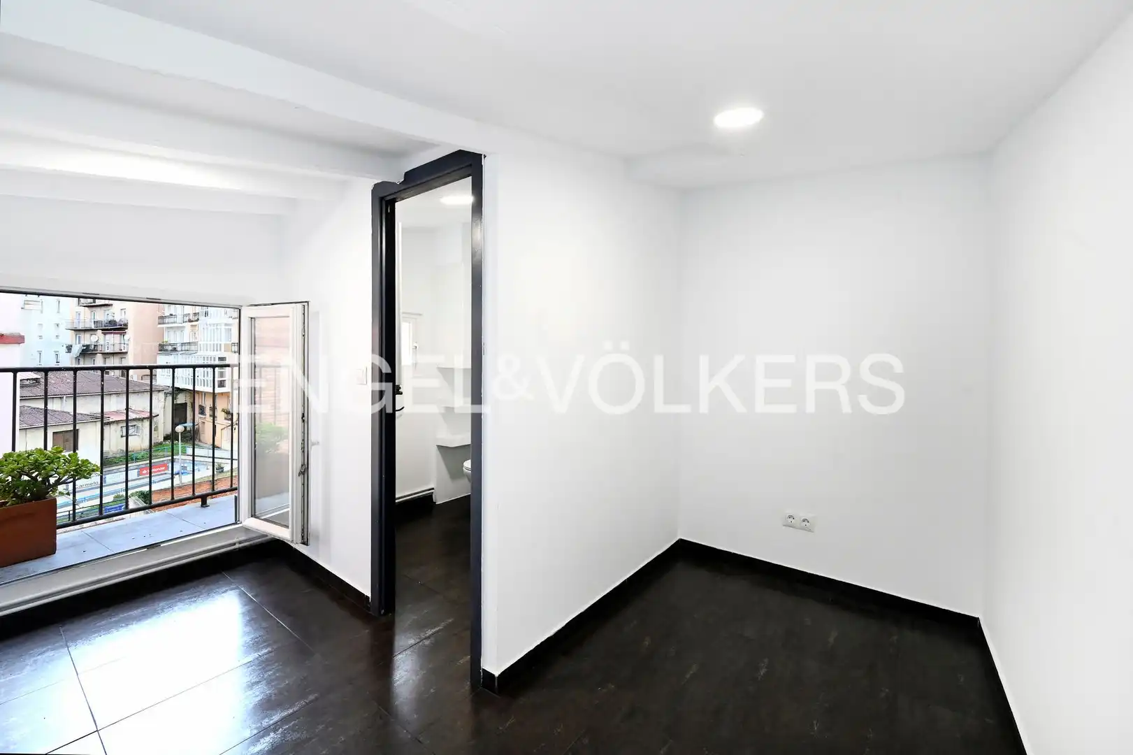 Vista exterior de Ático en venta en Santander con Calefacción, Parquet y Balcón
