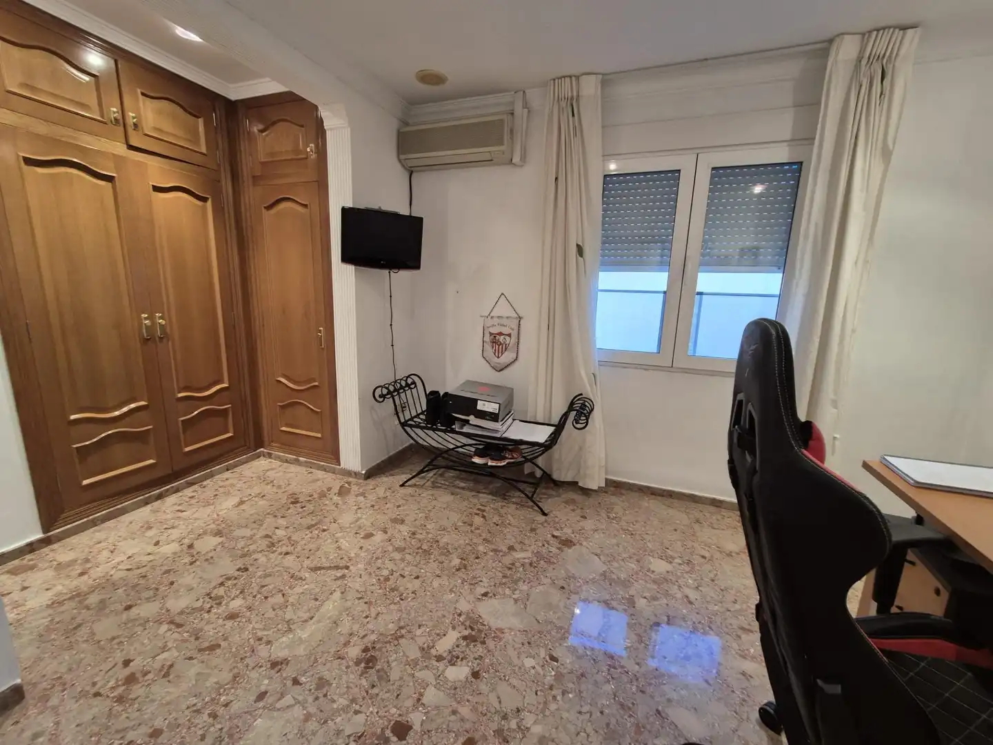 Detached homes for sale in Oliva  with Air Conditioner, Heating and Private garden