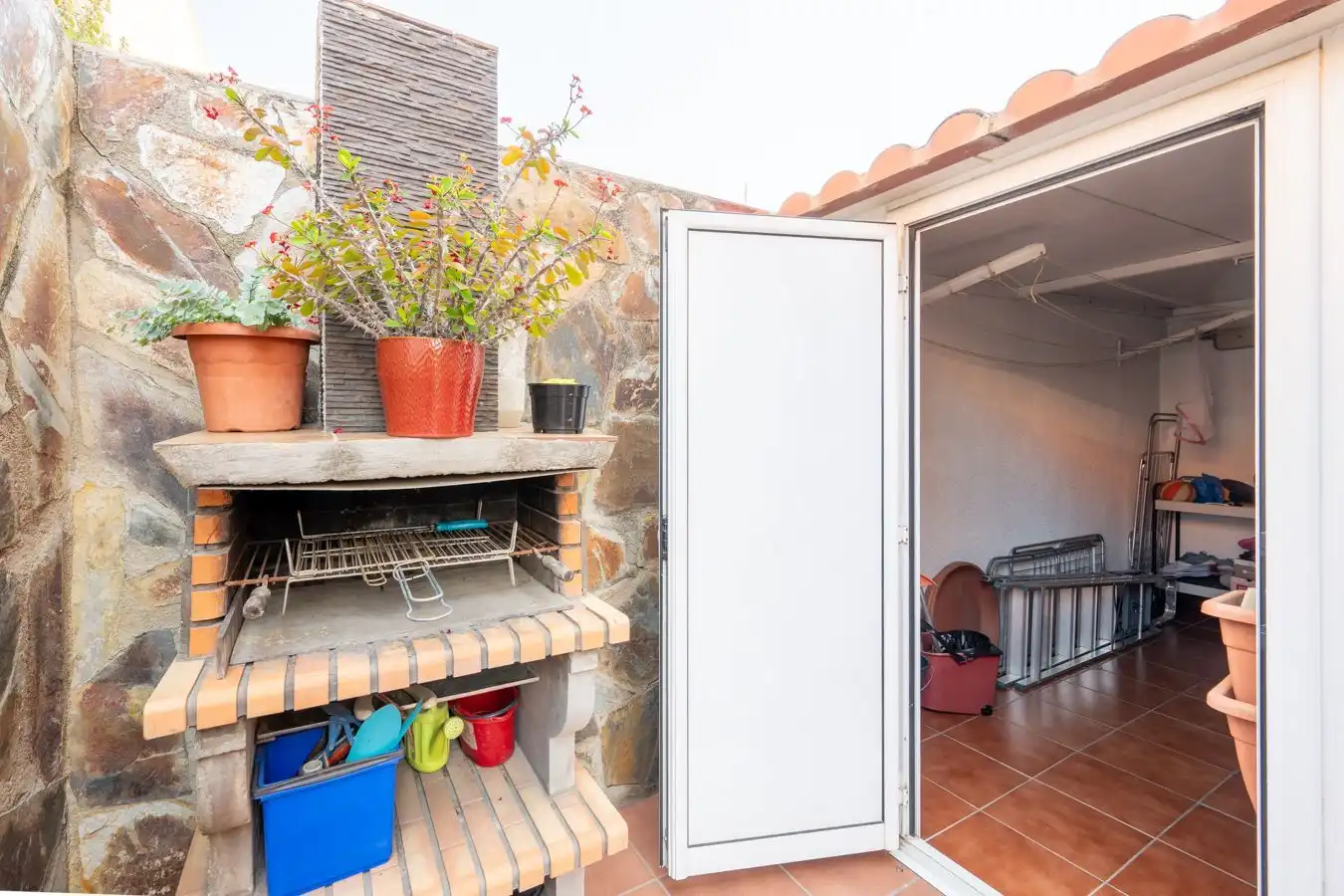 Terrassa de Casa adosada en venda en Montcada i Reixac amb Calefacció, Jardí privat i Terrassa