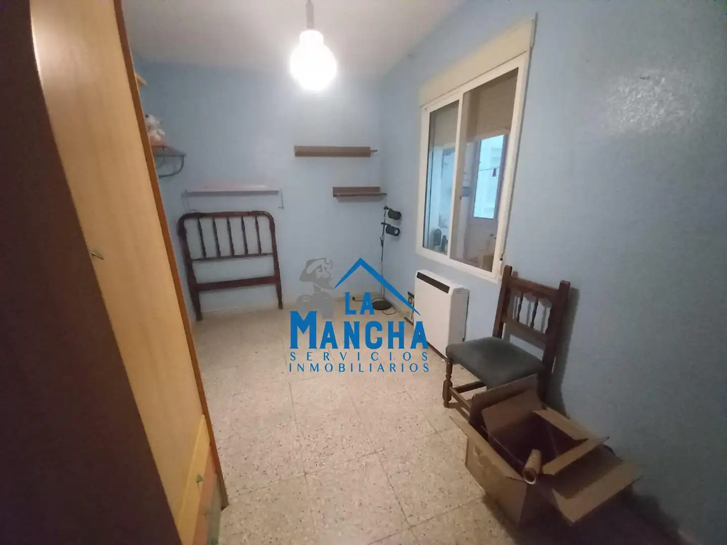 Piso en venta en Albacete con Balcón