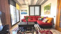 Sala d'estar de Casa o xalet en venda en Canovelles amb Aire condicionat i Piscina