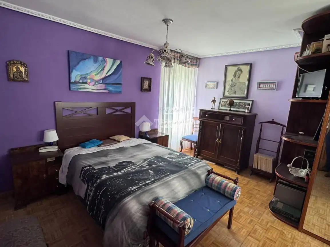 Habitación de Piso en venta en León Capital  con Calefacción y Parquet