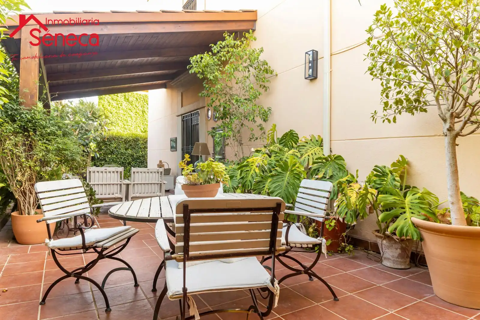 Terraza de Casa adosada en venta en Córdoba con Aire acondicionado, Calefacción y Jardín privado