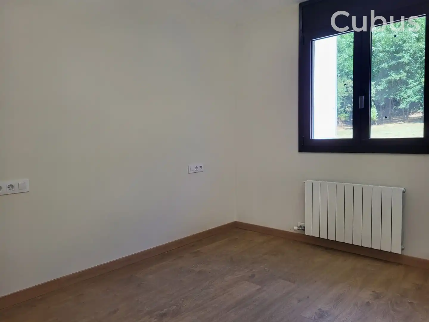 Dormitori de Casa adosada en venda en Olot amb Aire condicionat, Calefacció i Balcó