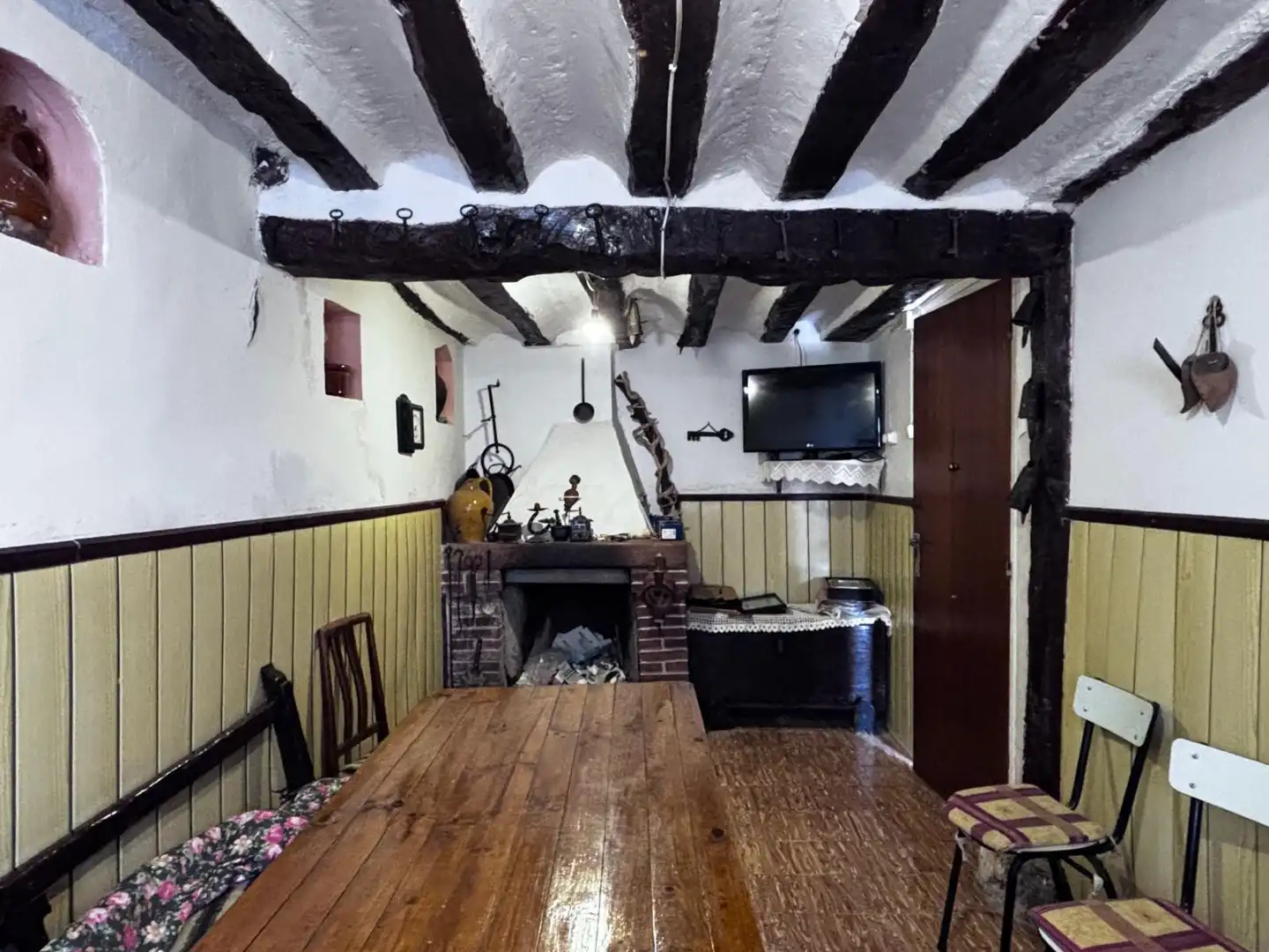 Comedor de Finca rústica en venta en Valle de Oca con Calefacción y Jardín privado