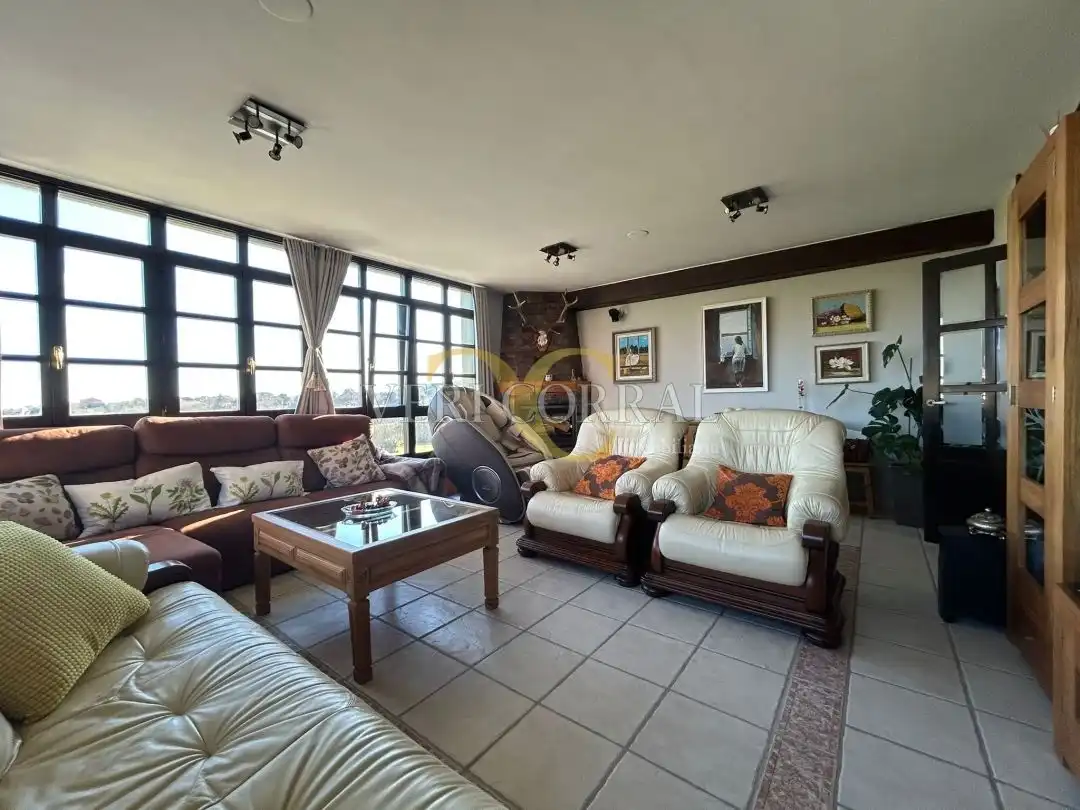 Sala de estar de Casa o chalet en venta en Llanes con Calefacción, Jardín privado y Terraza