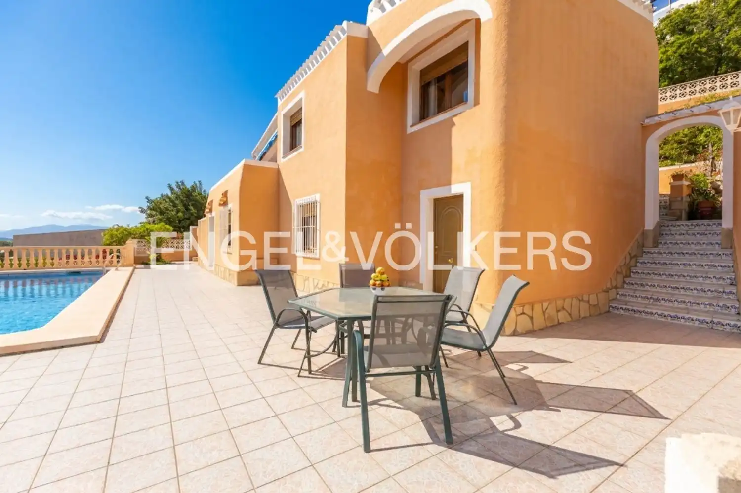 Terrace of Houses for sale in Jávea / Xàbia  with Air Conditioner, Heating and Private garden