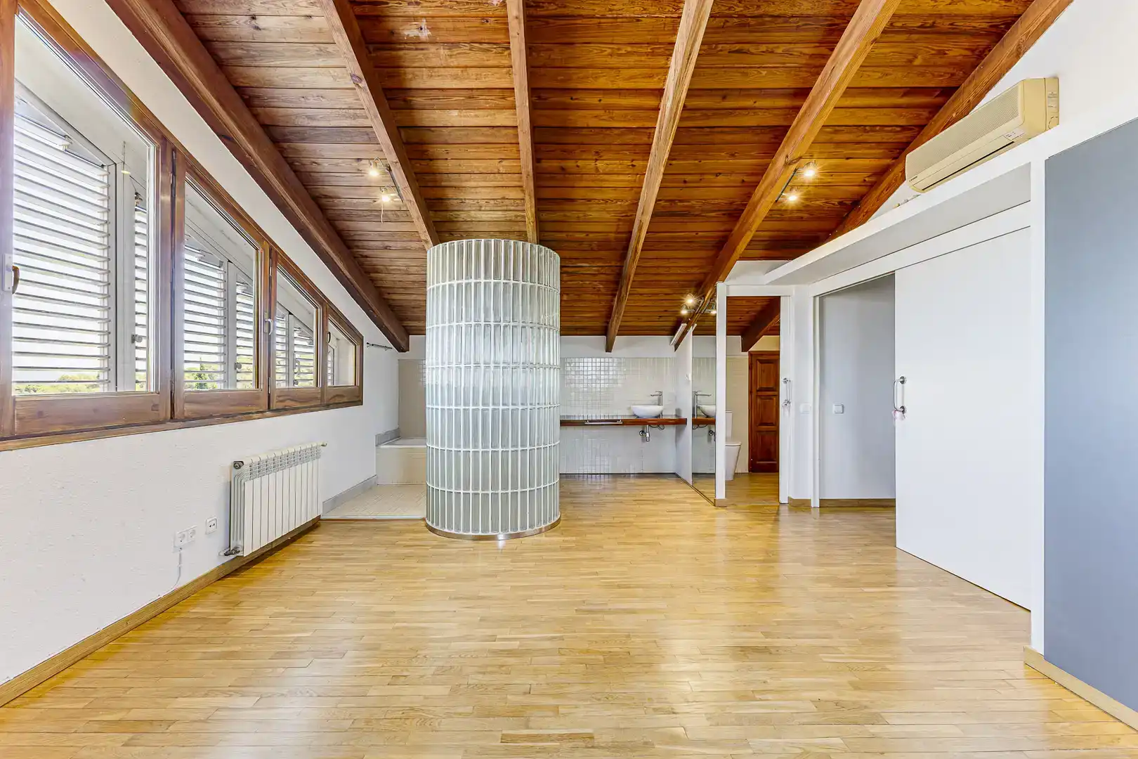 Casa o chalet de alquiler en Sant Cugat del Vallès con Aire acondicionado, Jardín privado y Parquet