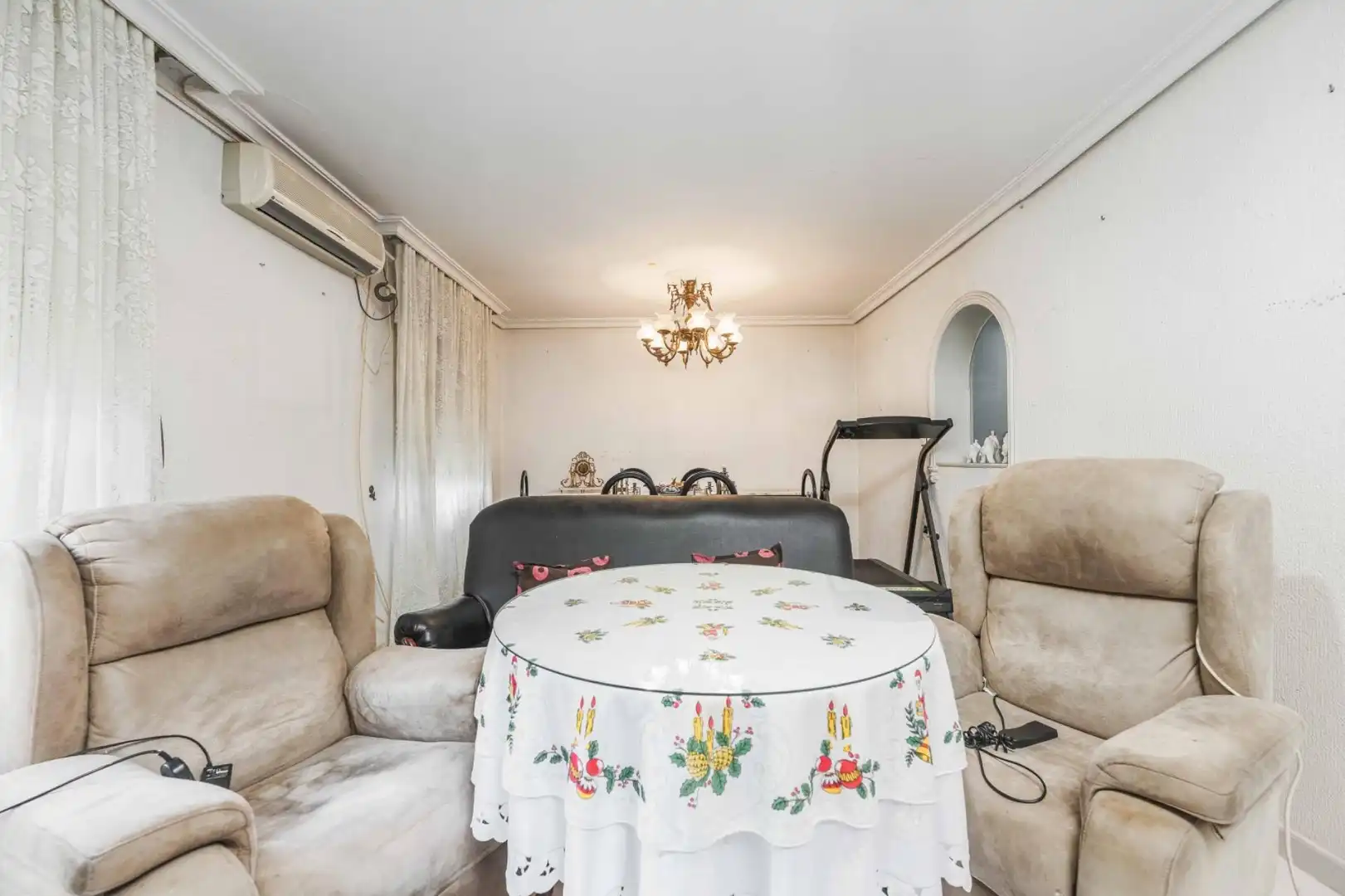 Bedroom of Flat for sale in Sevilla  with Air Conditioner