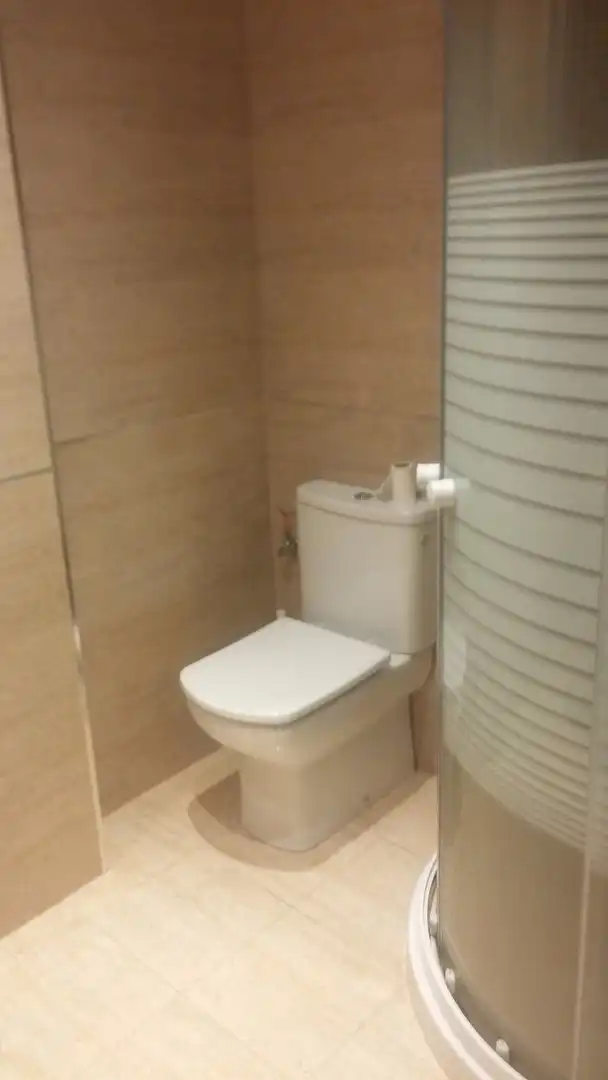 Bany de Apartament de lloguer en Salamanca amb Calefacció, Parquet i Moblat