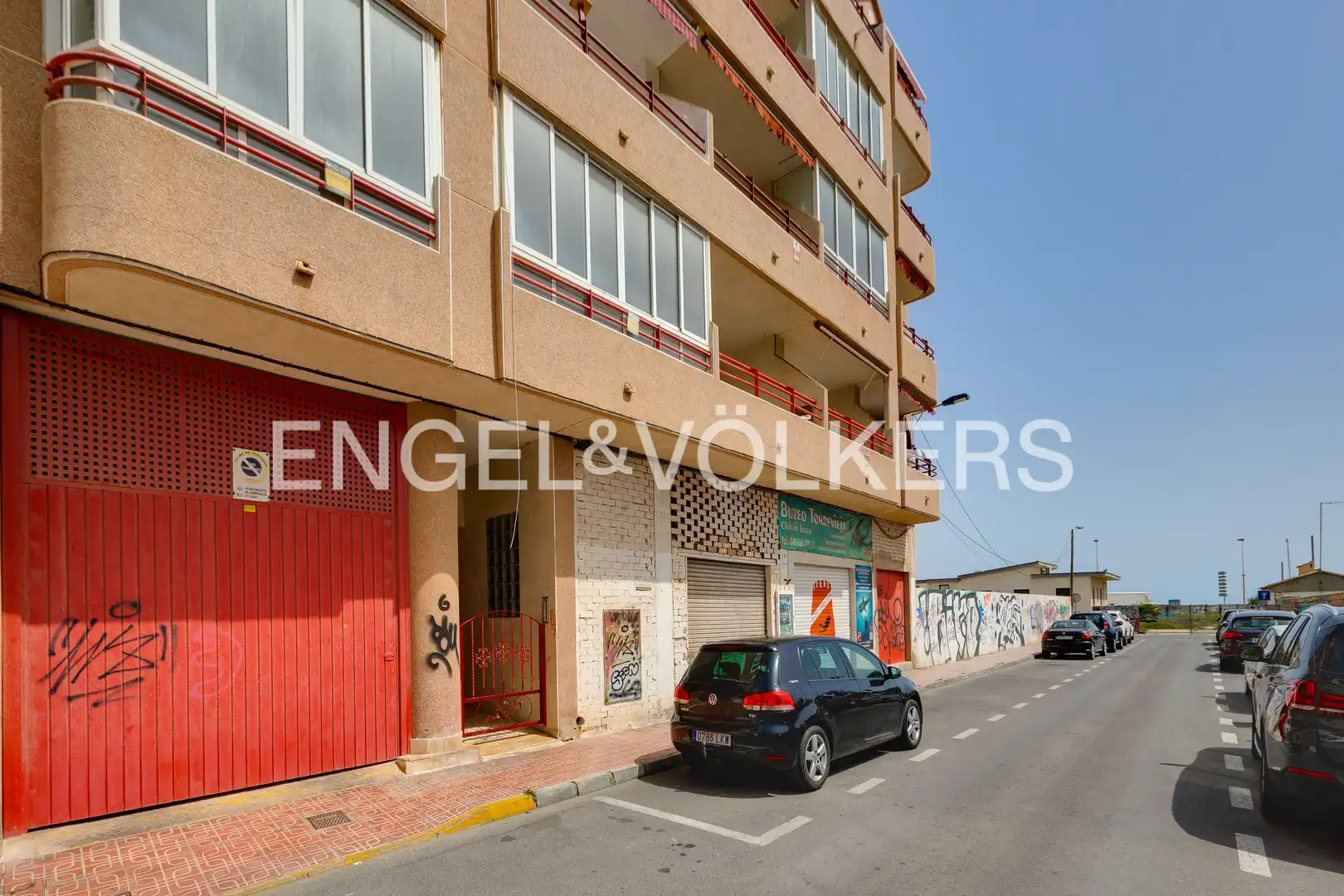 Außenansicht von Wohnung zum Verkauf in Torrevieja mit Klimaanlage, Heizung und Terrasse