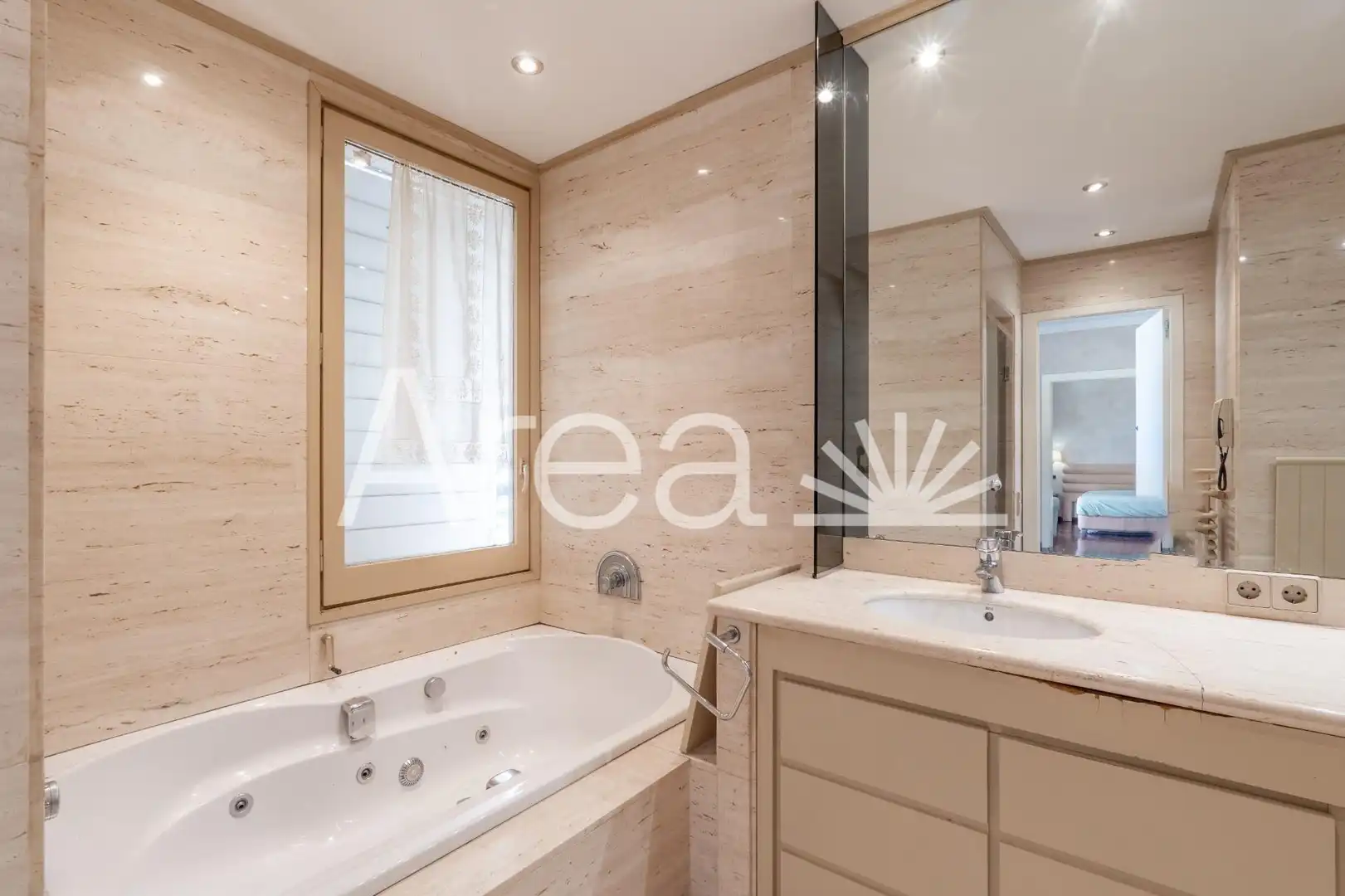 Bathroom of Houses for sale in Rocaferrera