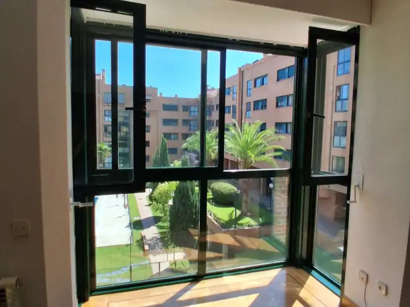 Vista exterior de Piso en venta en Hortaleza