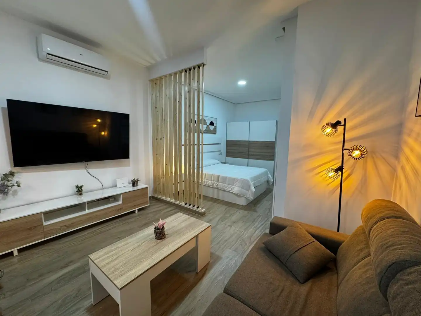 Living room of Flat for rent in Córdoba  with Air Conditioner, Heating and Furnished