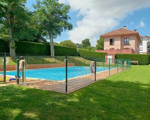 Piscina de Dúplex en venda en Bárcena de Cicero amb Terrassa