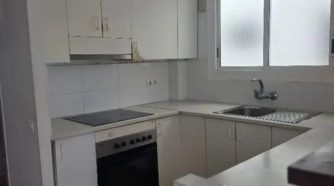 Foto 2 de Piso en venta en Passeig de la Marina, 292, Baixador, Castelldefels