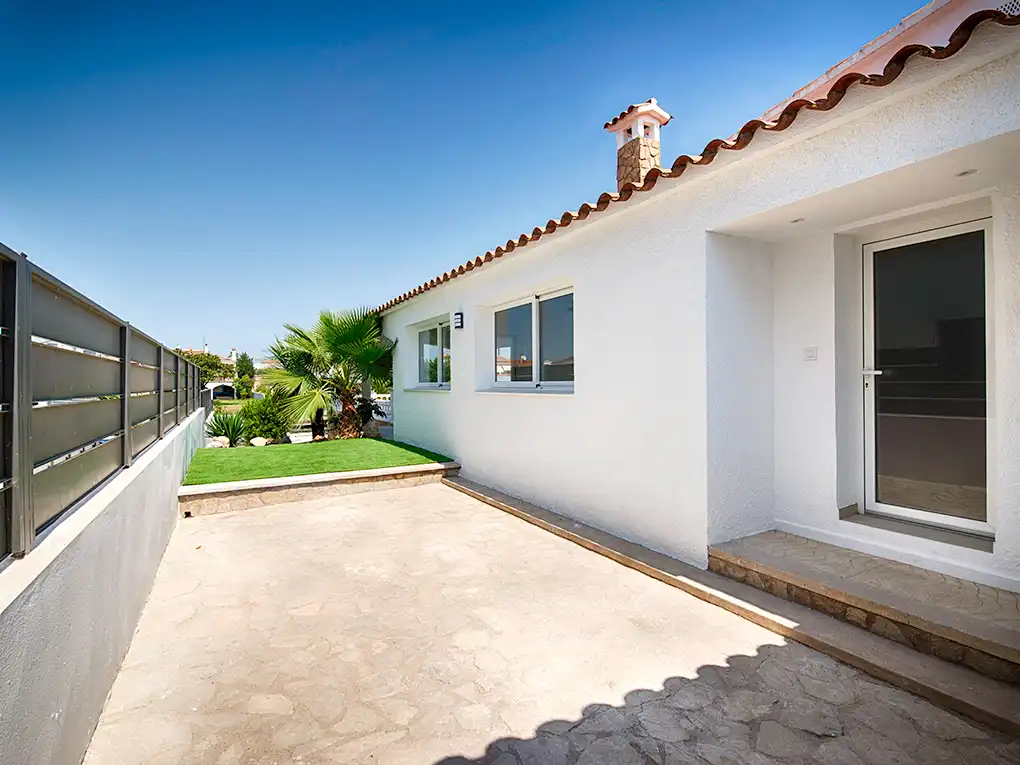 Casa con piscina en venta en Carrer Noguera, imagen 35