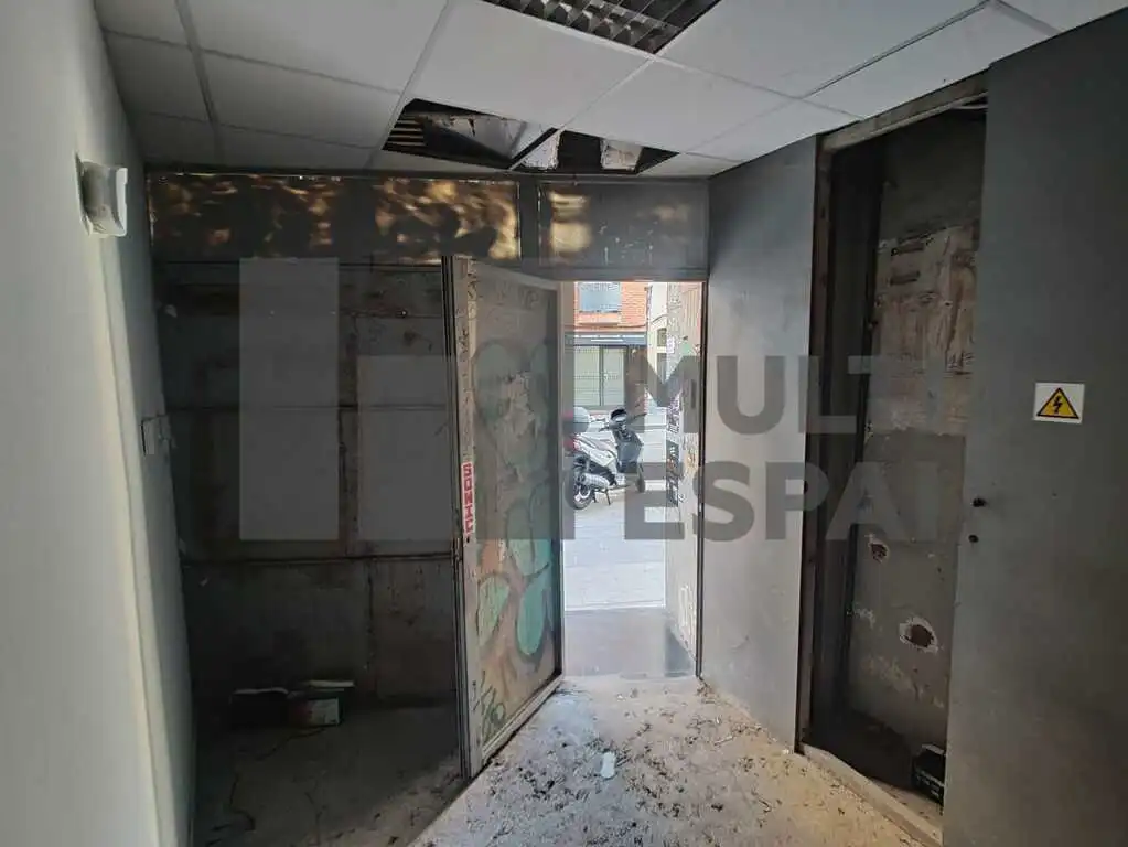 Local en venda a Carrer de la Constitució, La Bordeta